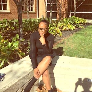 Meet your Posher, Carissa